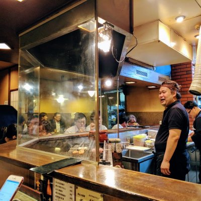 The grill counter at Sumibi Kushiyaki Teppei Yurakucho