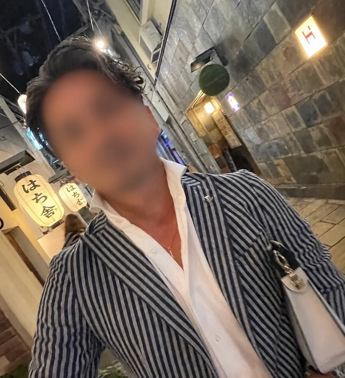 渋谷の夜を歩く筆者